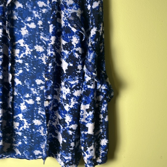 Ralph Lauren Blue and White Graphic Button Down Shirt - Picture 3 of 5